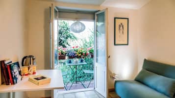 Condo, ban công, quang cảnh thành phố | Khu phòng khách
