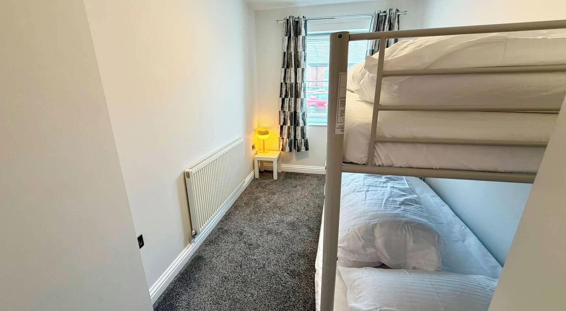 2 bedrooms, desk, iron/ironing board, WiFi