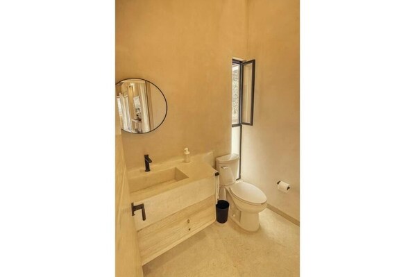 Bathroom - Vrbo Property (Malinalco)
