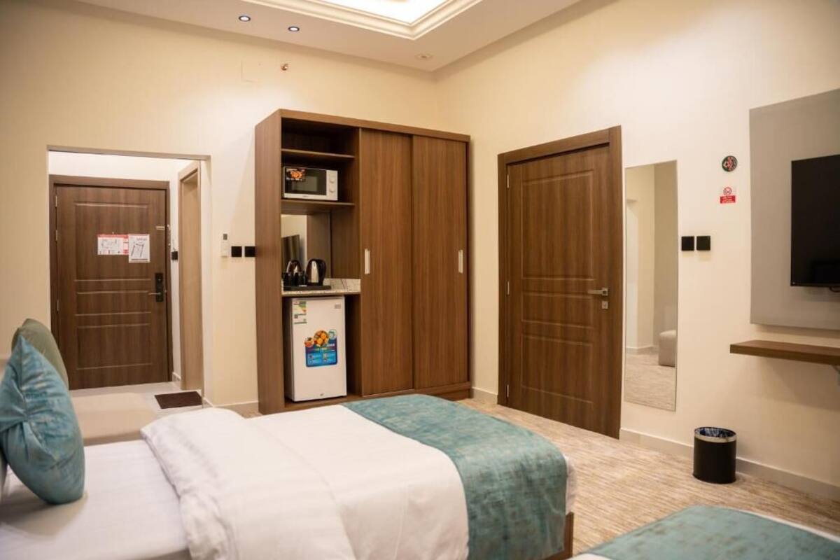 In-room safe, desk, laptop workspace, blackout drapes