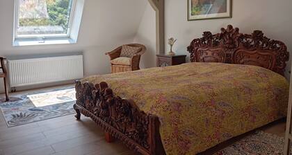 Holiday Home 'Hiwwelhaus' with Private Terrace, Private Garden and Wi-Fi