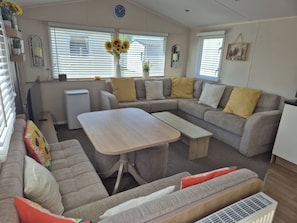 Living area - 67 Harley Mead (St Leonards-On-Sea)