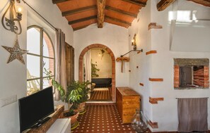 Interior - Stunning home in Barga with WiFi (Barga)