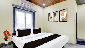 Desk, iron/ironing board (on request), WiFi (free) - Collection O Srisailam Highway (Hyderabad)