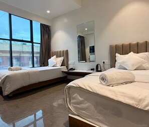 Standard Twin Room, City View - Hotel Skyboat Inn (NASIK)