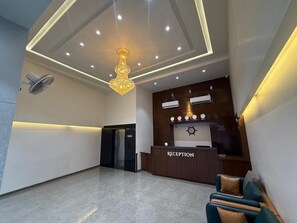 Lobby - Hotel Skyboat Inn (NASIK)
