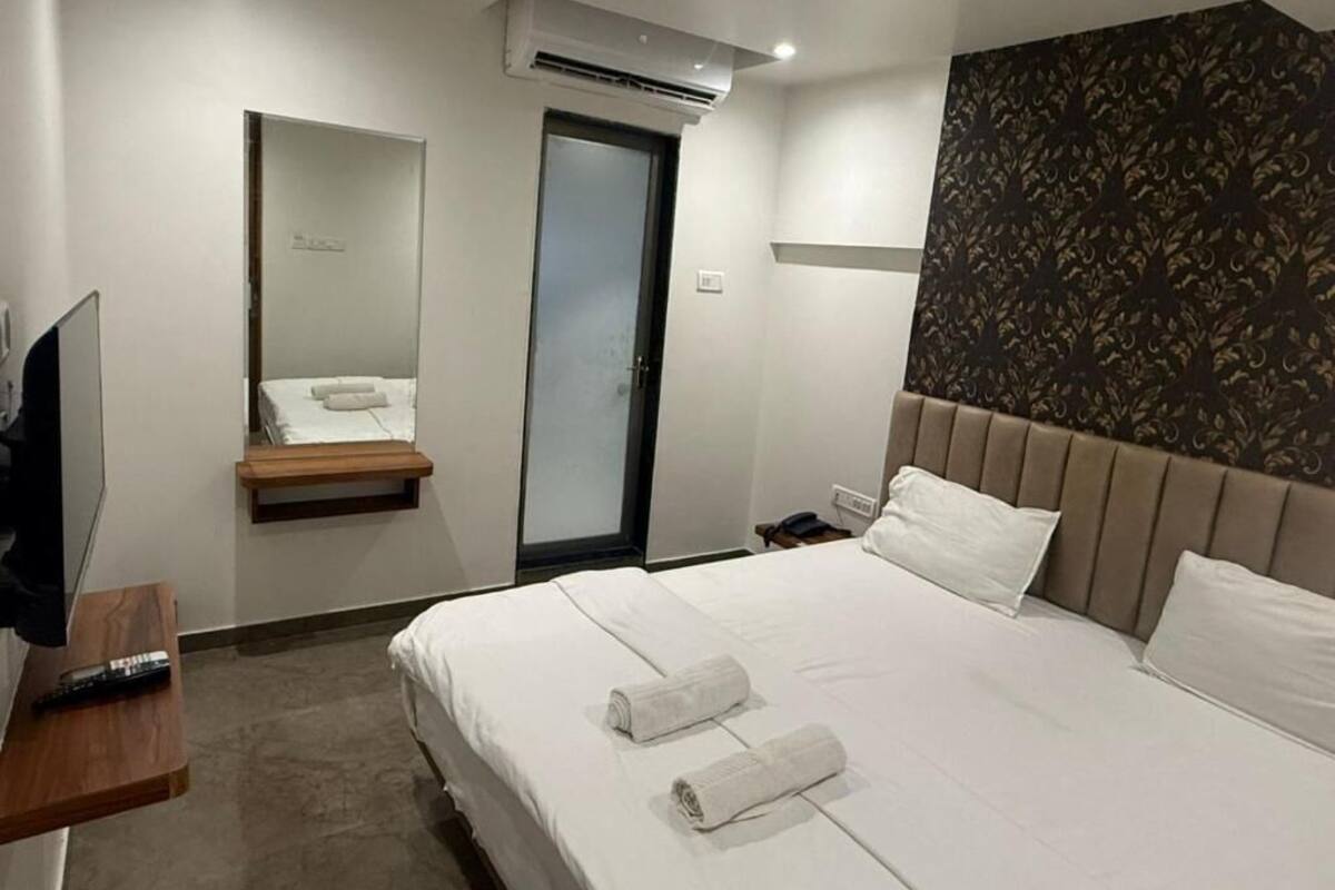 Classic Room, City View | WiFi (free), bed sheets