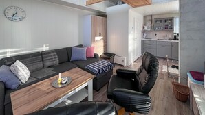 Living area - Lovely home in Eina with house sea view (Eina)