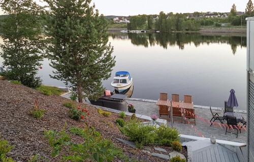 Lovely home in Eina with house sea view