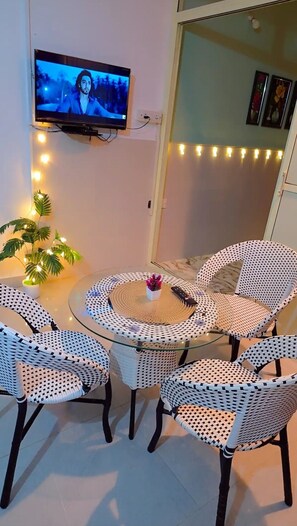 Dining - 3 BHK NEAR CANDOLIM BEACH, NORTH GOA - THE LEAFY RETREATÉ BY G AND S PRIVEÉ (Calangute)