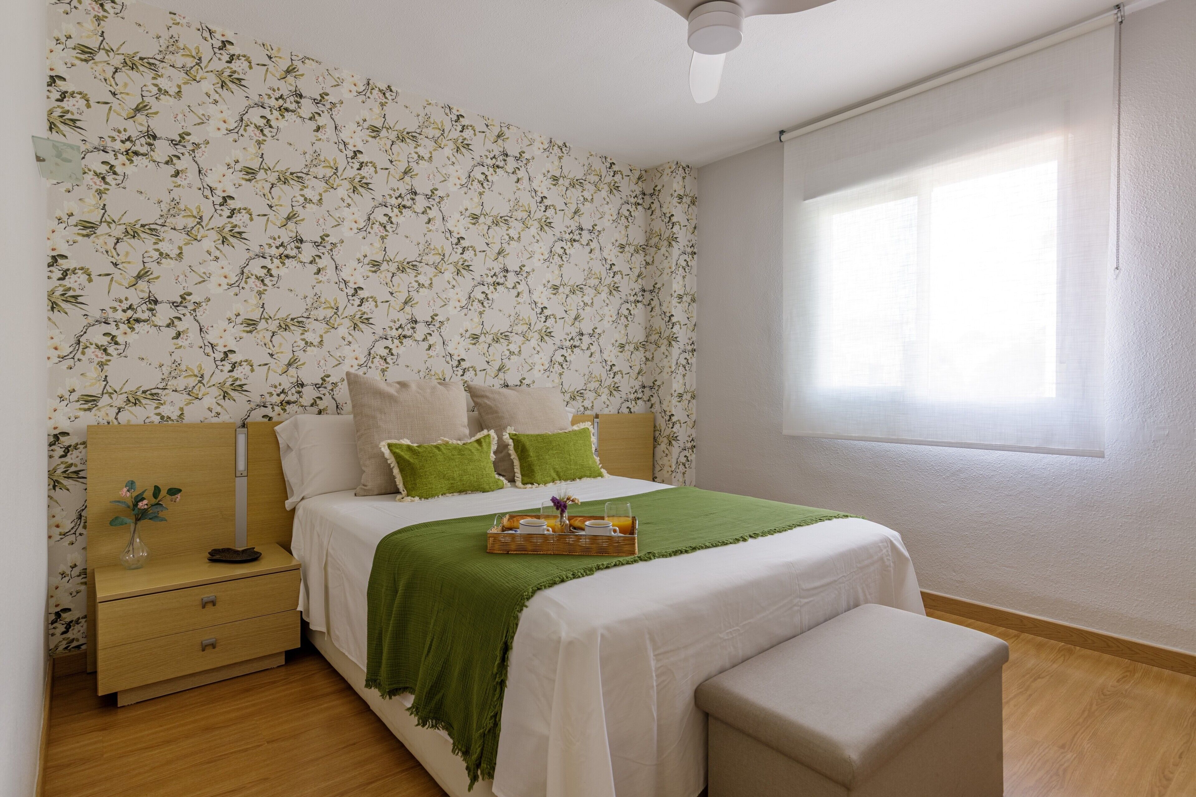 4 dormitorios, tabla de planchar con plancha, wifi y ropa de cama