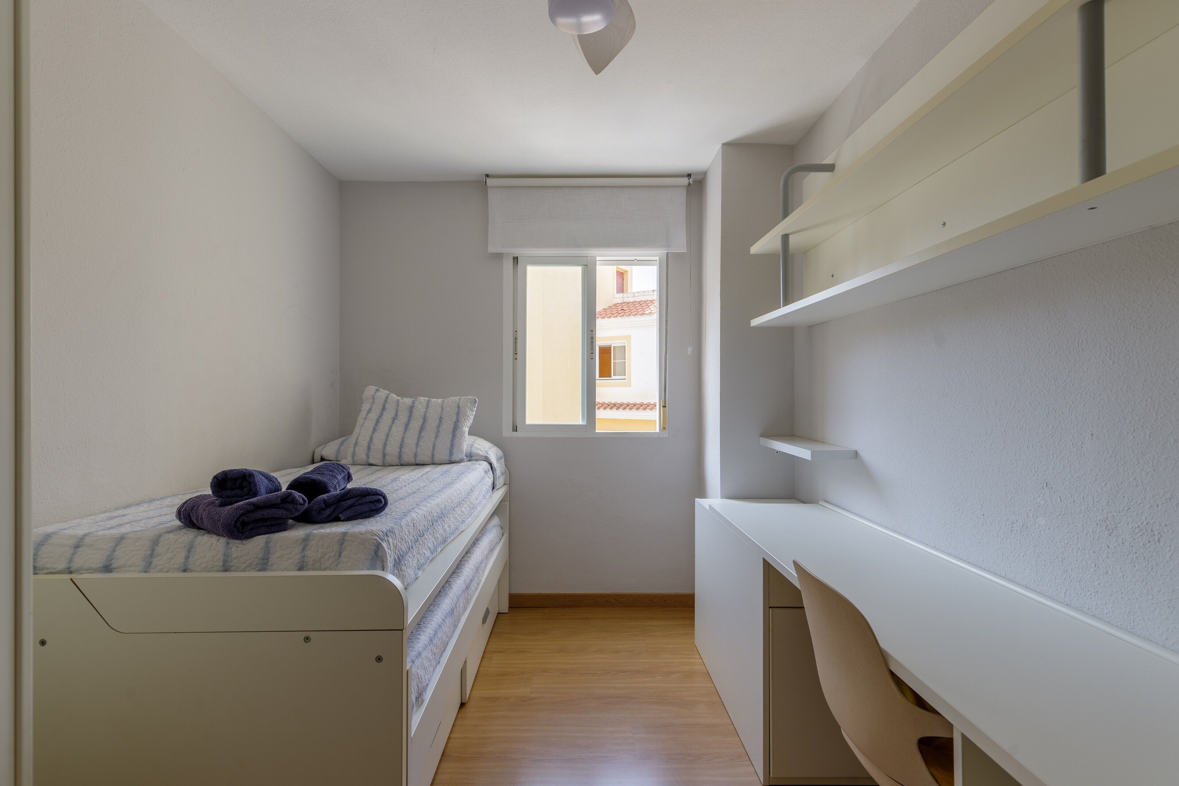 4 dormitorios, tabla de planchar con plancha, wifi y ropa de cama