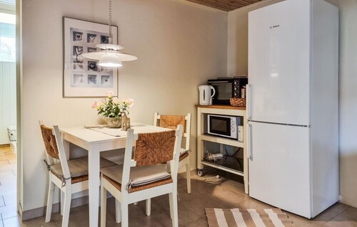 Nice apartment in Torslanda with WiFi