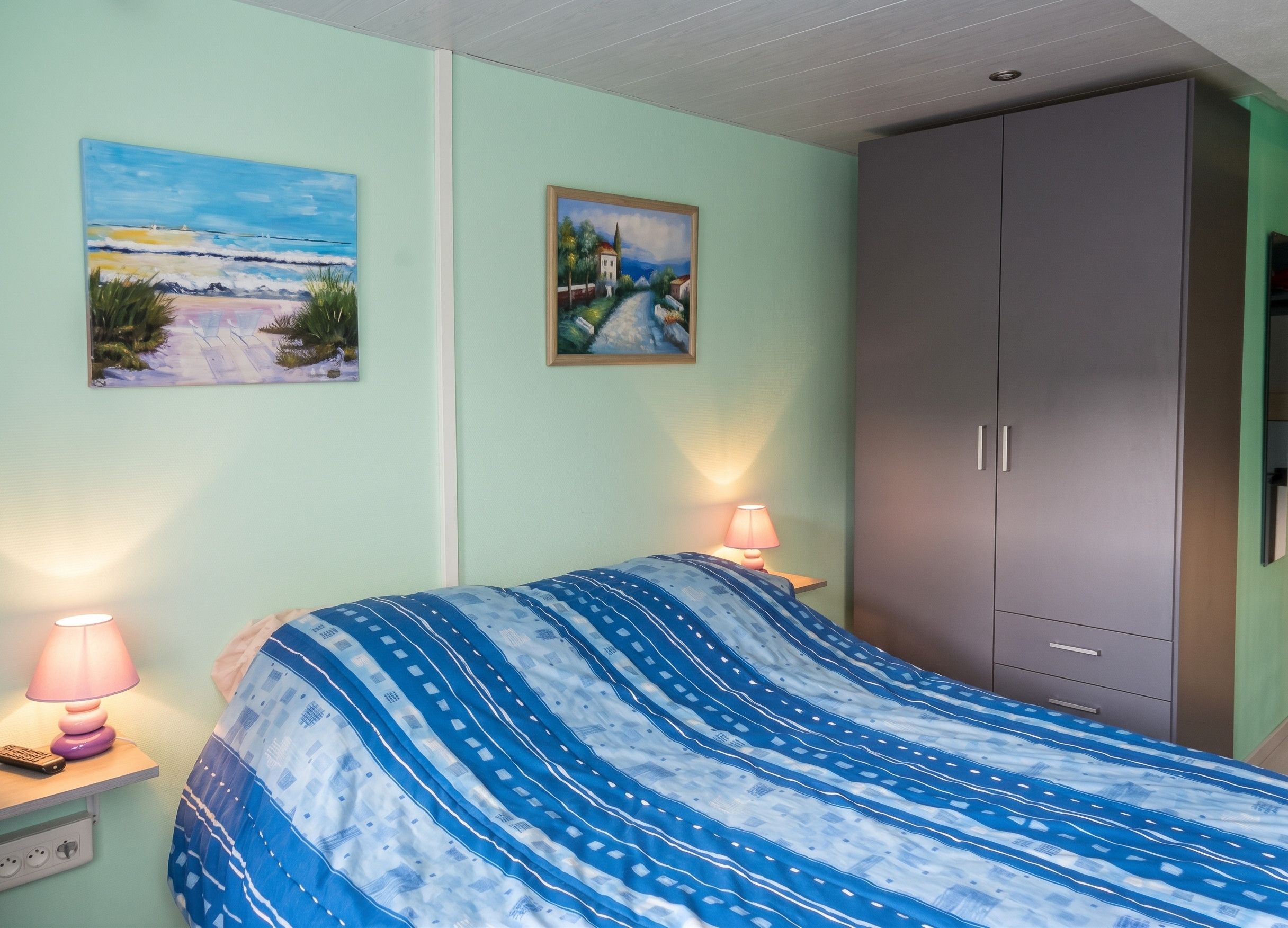 Double bed