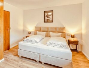 Comfort Double Room | WiFi (free) - gasthof Rhönlust (Bischofsheim in der Rhön)