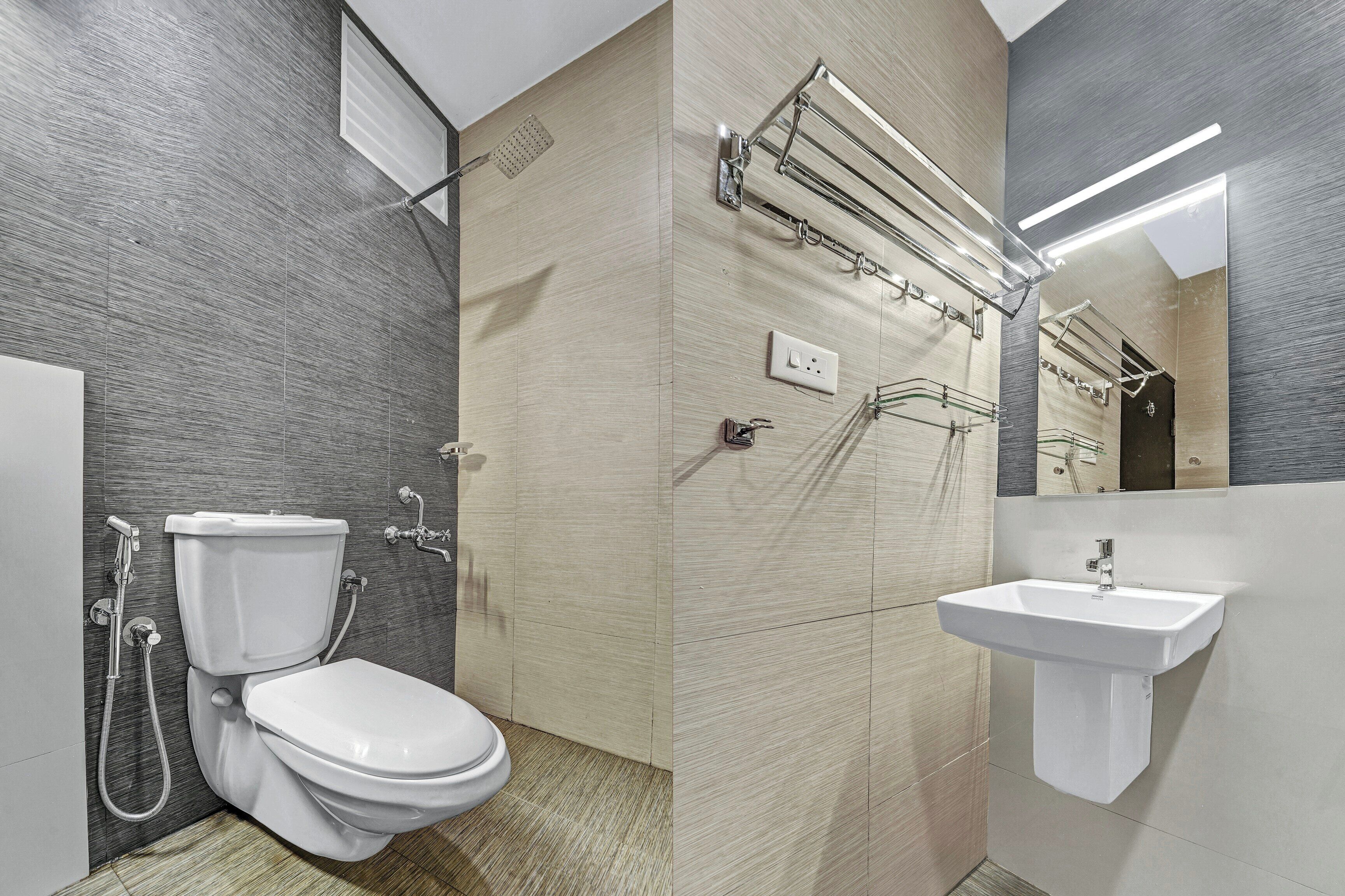 Classic Room | Bathroom