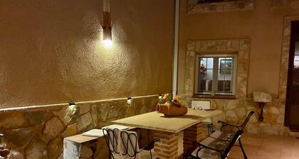 Casa Turística Los Girasoles – Rural Getaway with Fireplace, Patios & Pool Access