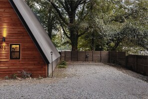 Property grounds - Luxury A-Frames - Pet-Friendly - Fenced Yard - Sleeps 12 - Minutes to Greenway! (Asheville)