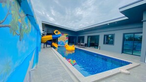 Phòng, 5 phòng ngủ, hút thuốc, hồ bơi riêng | Hồ bơi