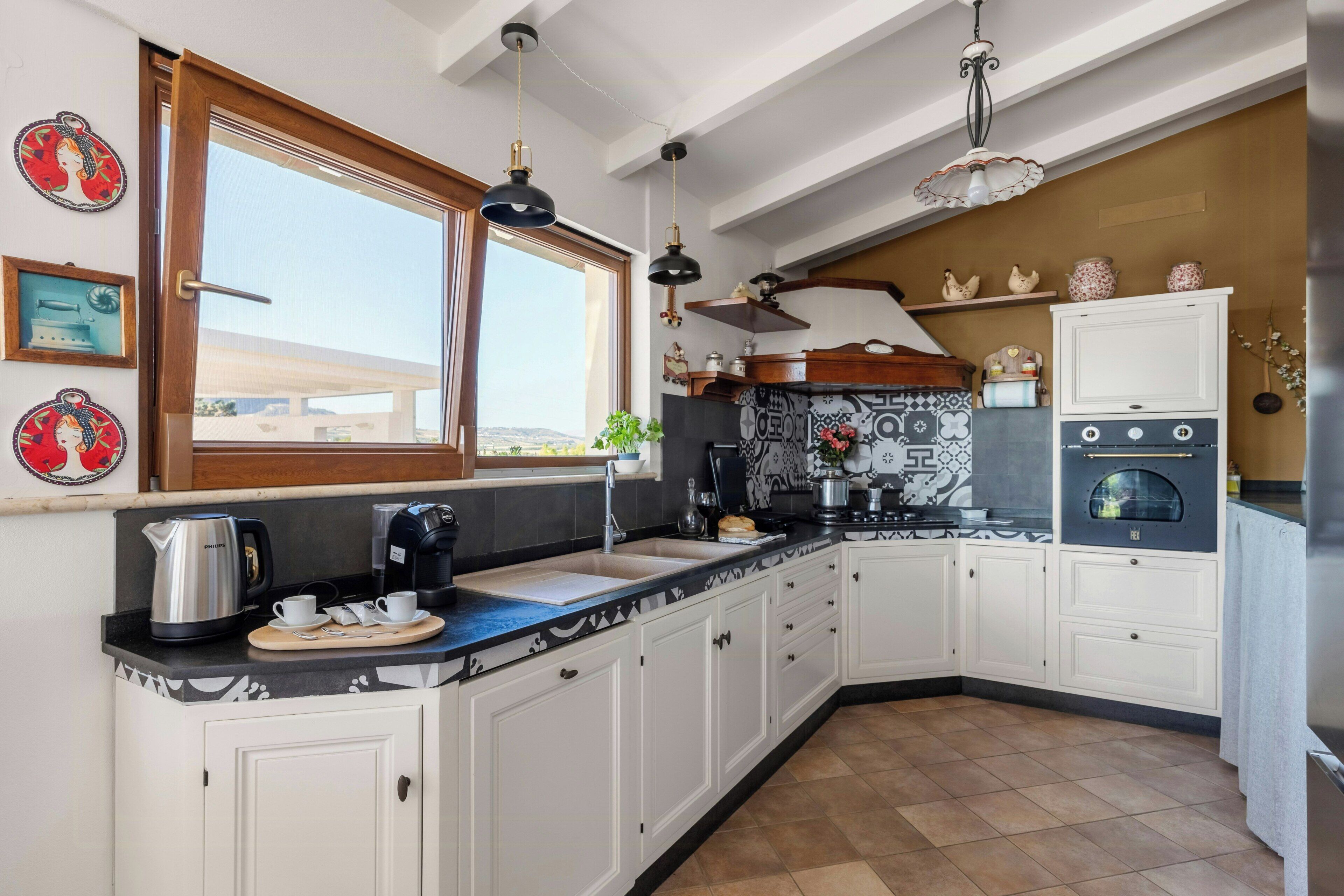 Coffee/tea maker, microwave, oven, dishwasher