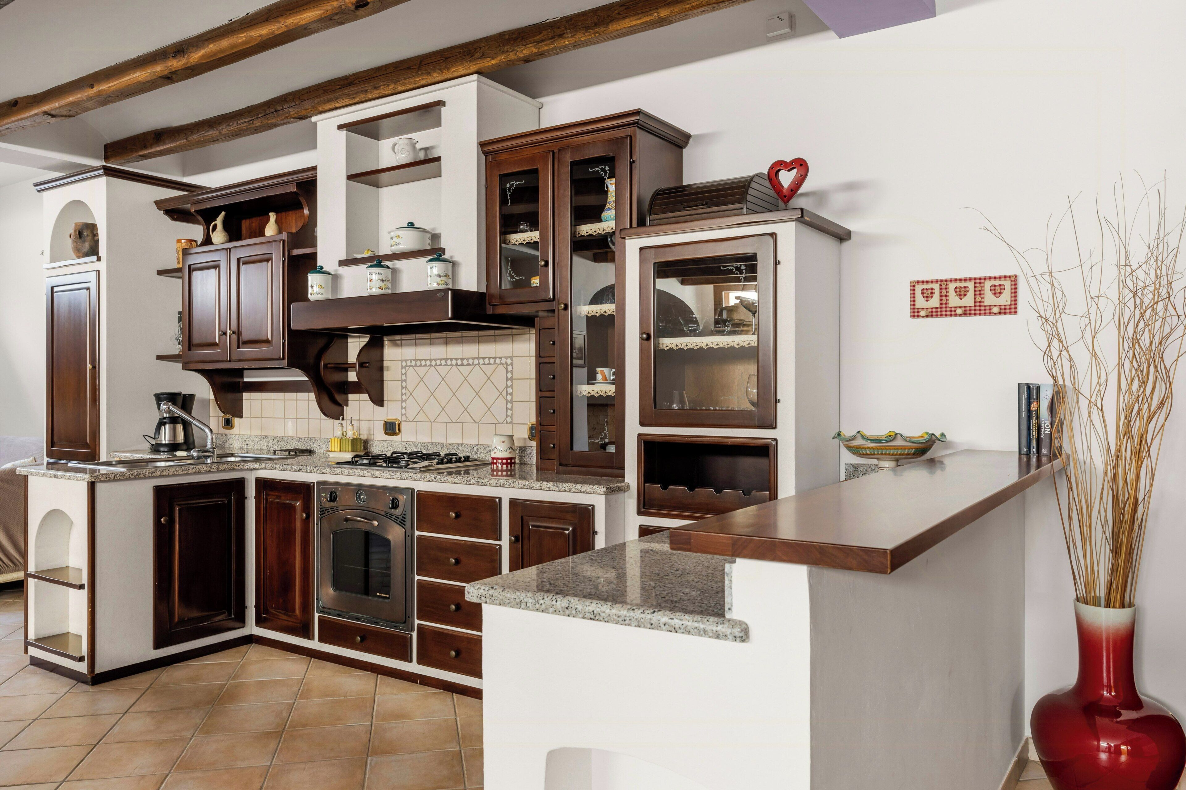 Coffee/tea maker, microwave, oven, dishwasher