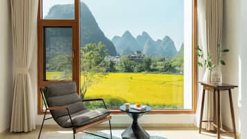 Comfort-Doppelzimmer, Bergblick | Innenbereich