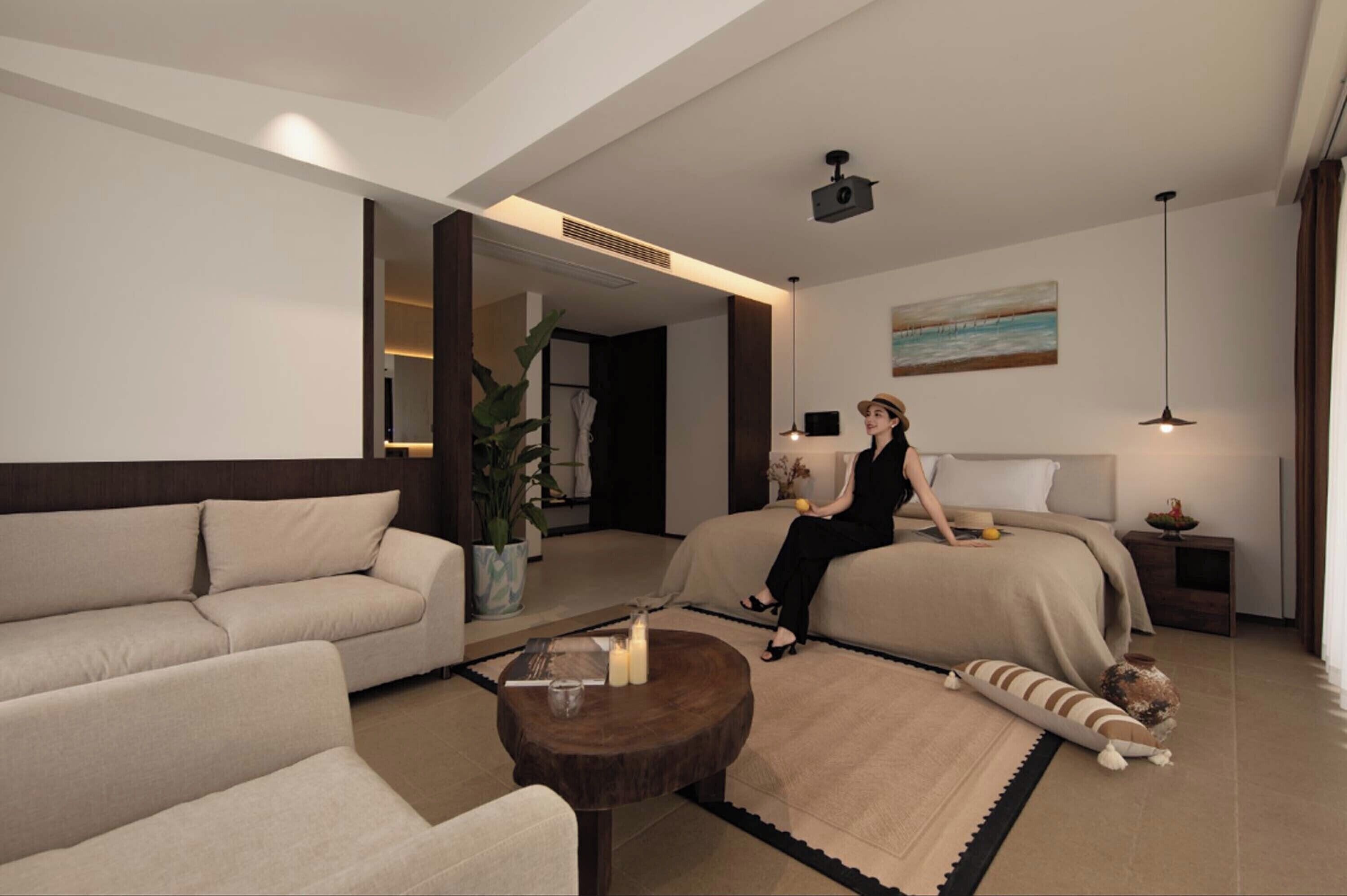 Senior Double Room, Balcony, Courtyard View | Premium bedding, down duvets, minibar, blackout curtains