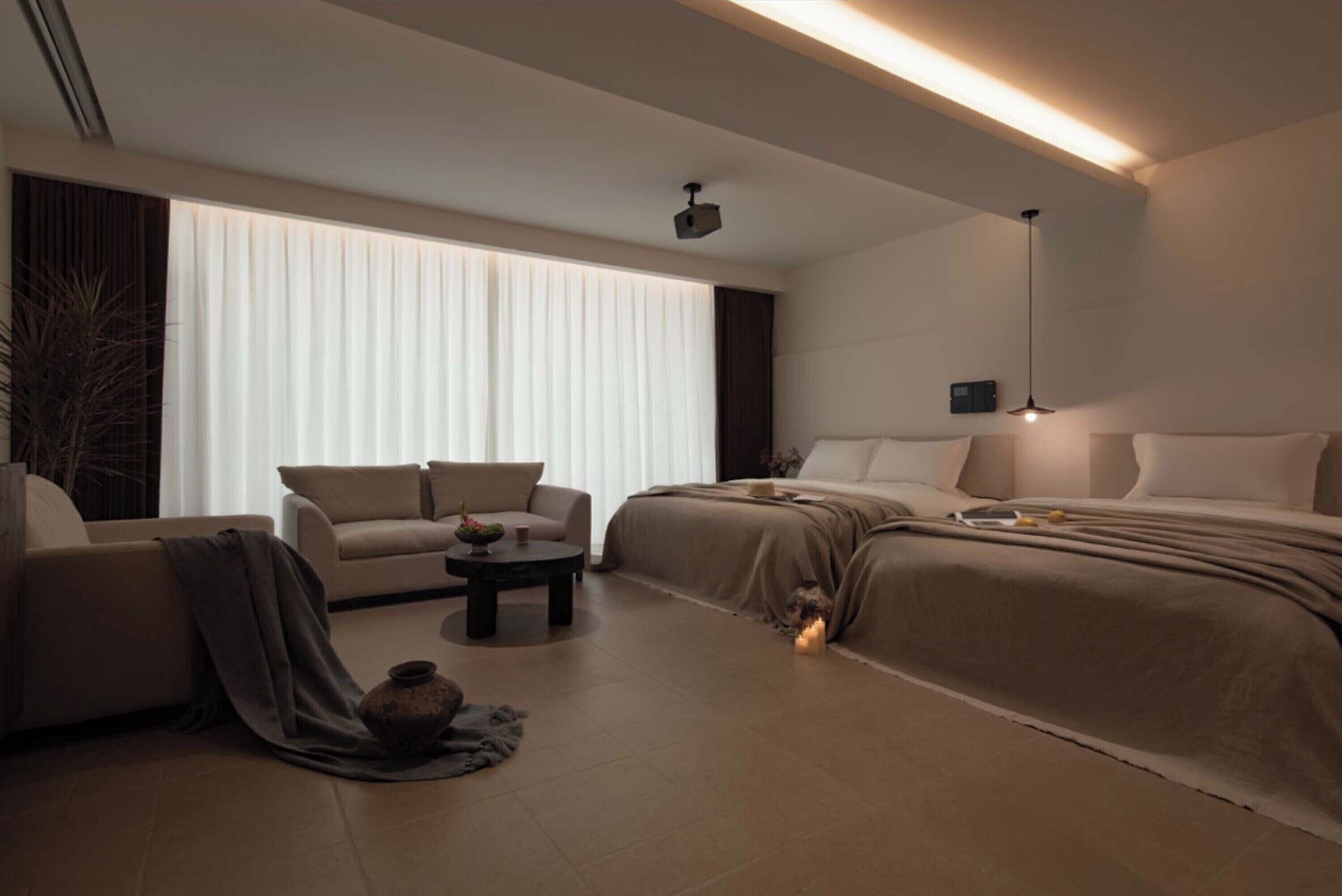 Senior Twin Room, Balcony, Courtyard View | Premium bedding, down duvets, minibar, blackout curtains