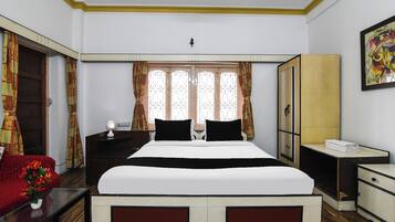 WiFi (free), bed sheets