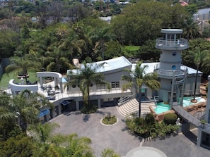 Indoor pool, 3 outdoor pools, pool umbrellas, pool loungers