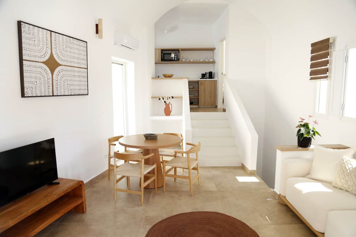 Deluxe-sviitti, 2 makuuhuonetta, patio, näköala uima-altaalle | Sisätilat