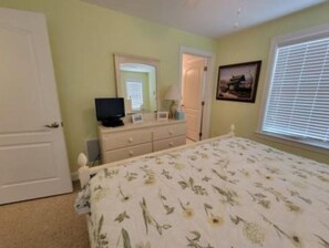 4 Schlafzimmer, Bügeleisen/Bügelbrett, kostenloses WLAN, Bettwäsche