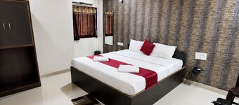 Hotel Sukh Sagar