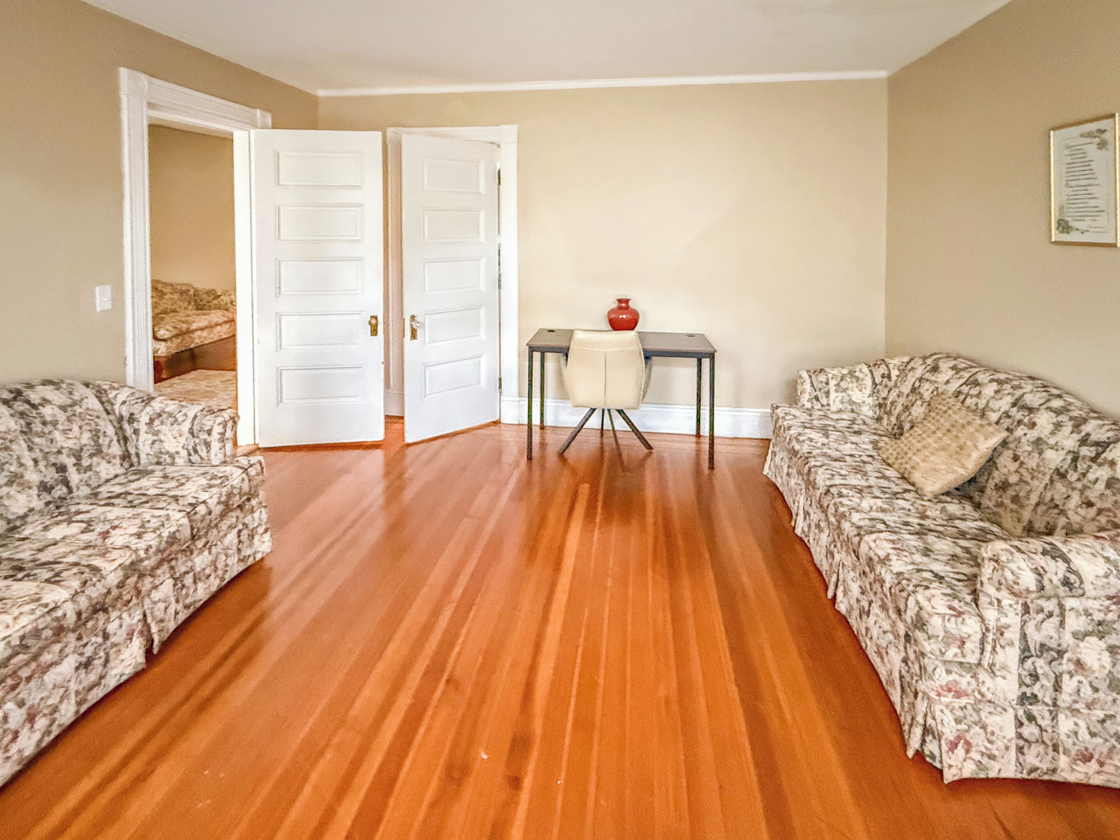 Basic Room | Living area