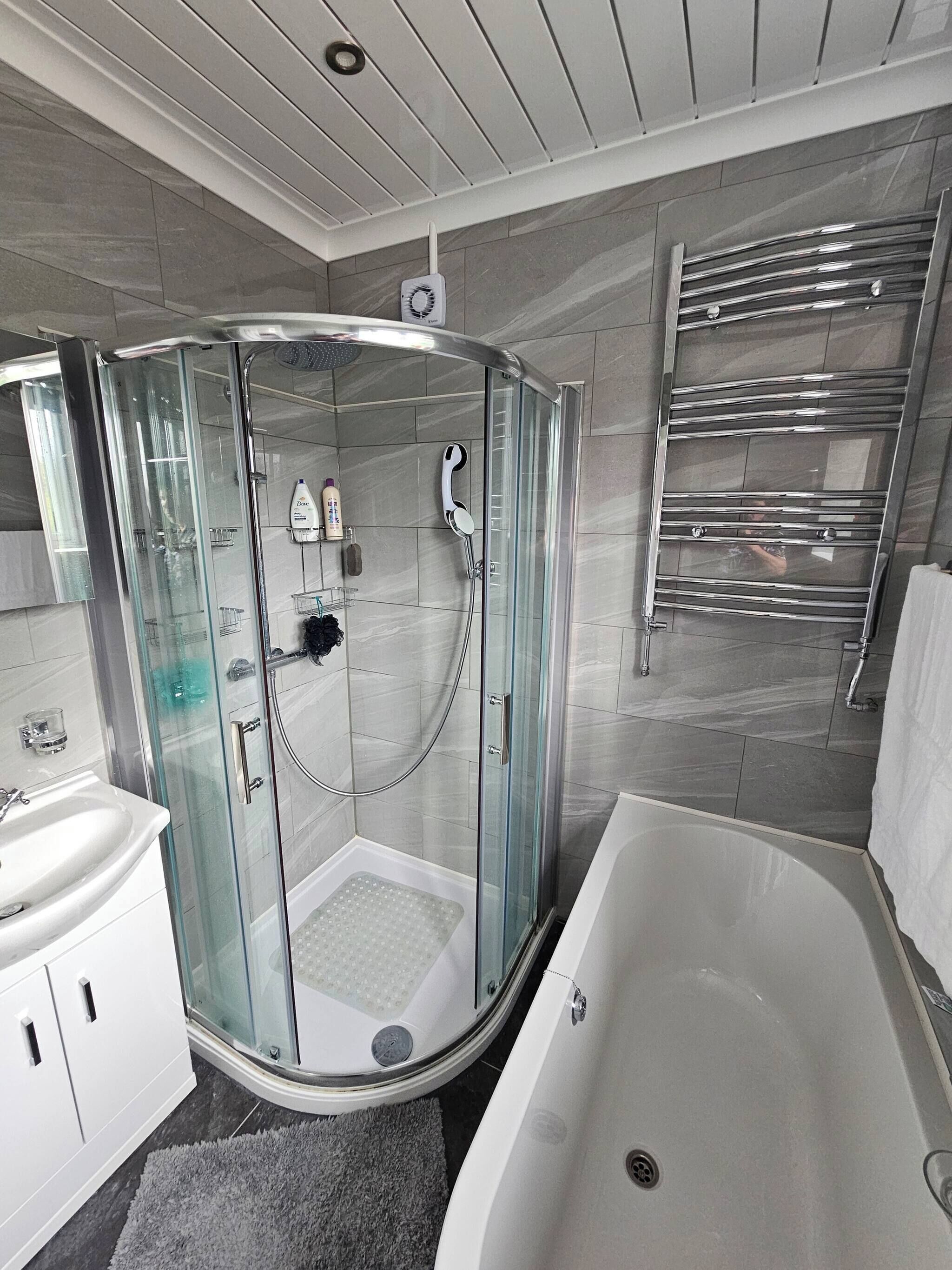 Casa, 5 habitaciones, vista al lago | Baño