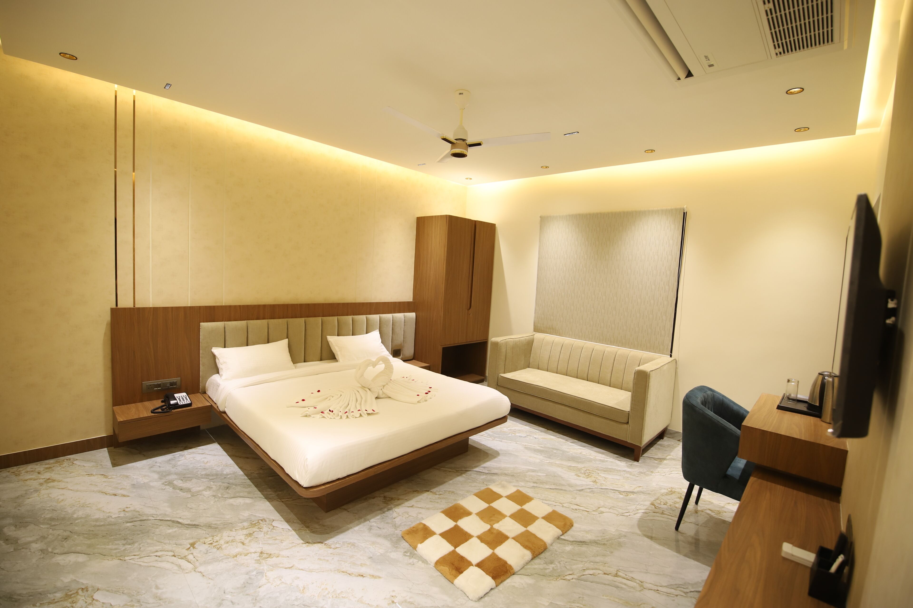 Premium Double Room, Balcony, City View | Desk, laptop workspace, WiFi (free)