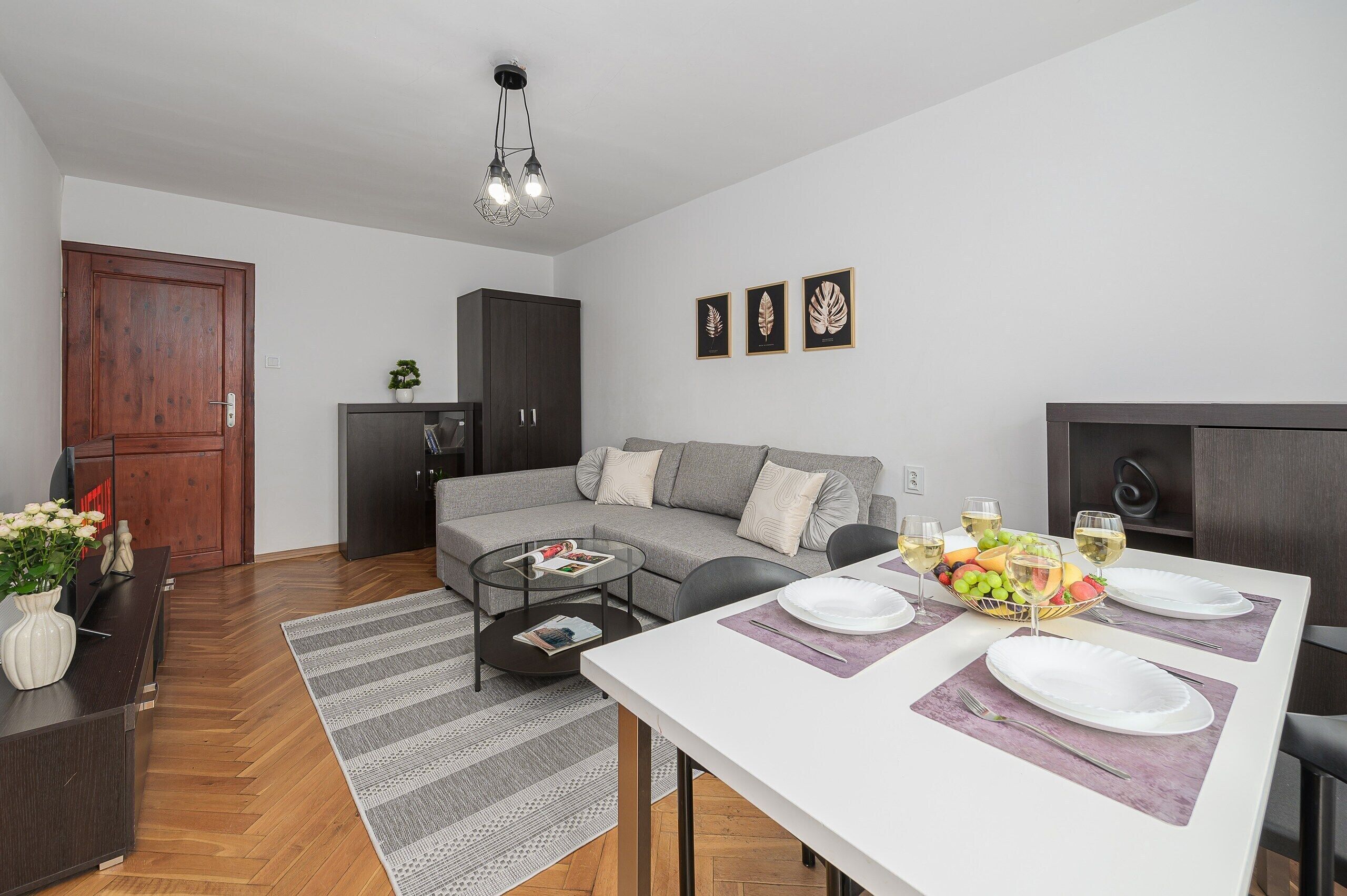 Comfort Apartment, Balcony, City View | Living area | 40-inch LCD TV with digital channels, Netflix, streaming services
