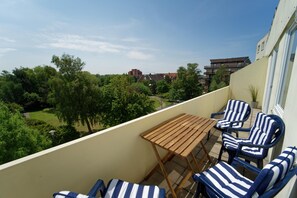 Outdoor dining - Vrbo Property (Cuxhaven)