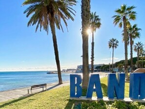 Beach - Modern studio, AC, parking, sea view - 3 guests (Bandol)