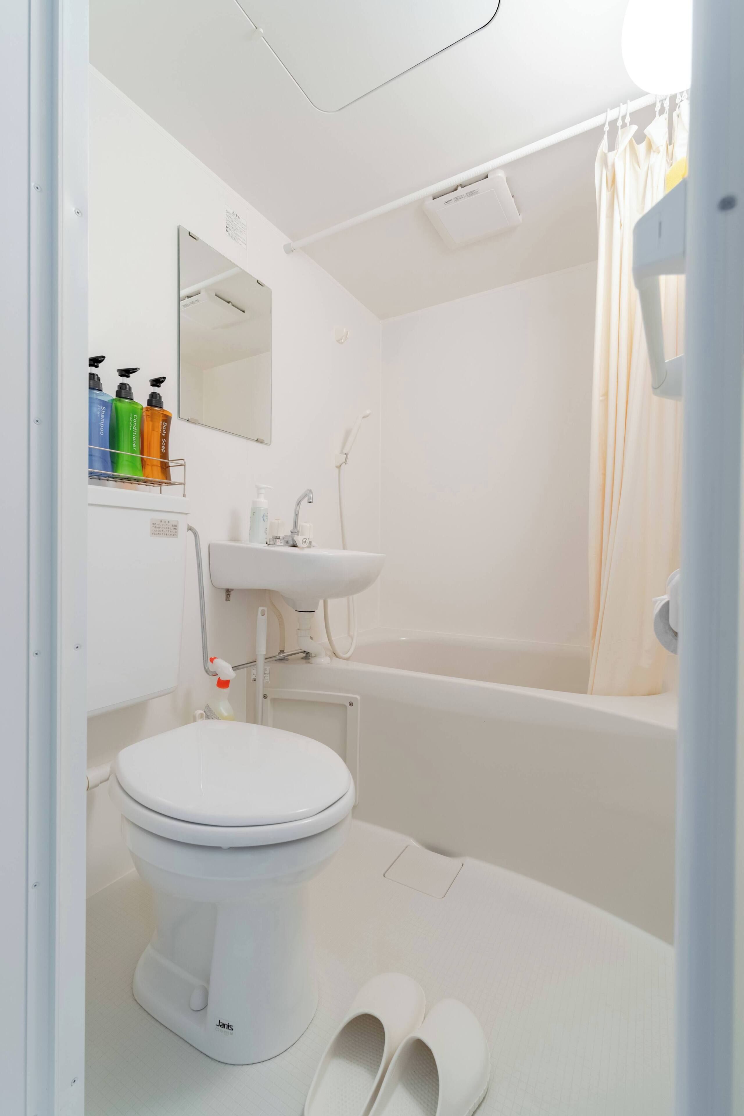 Shower, hair dryer, shampoo