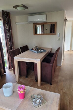 Dining - RBR 823 - Beach Resort Kamperland by Interhome (Kamperland)