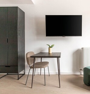 Kamar | Interior