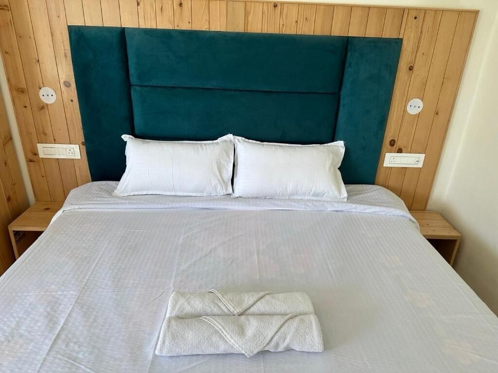 Comfort Double Room, Mountain View | Desk, laptop workspace, WiFi (free)