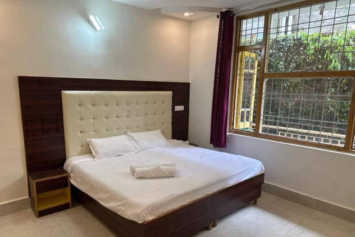 Economy Double Room | Desk, laptop workspace, WiFi (free)