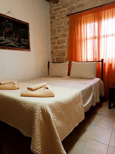 Petrini Villa 3 bedroom with private pool in Moires
