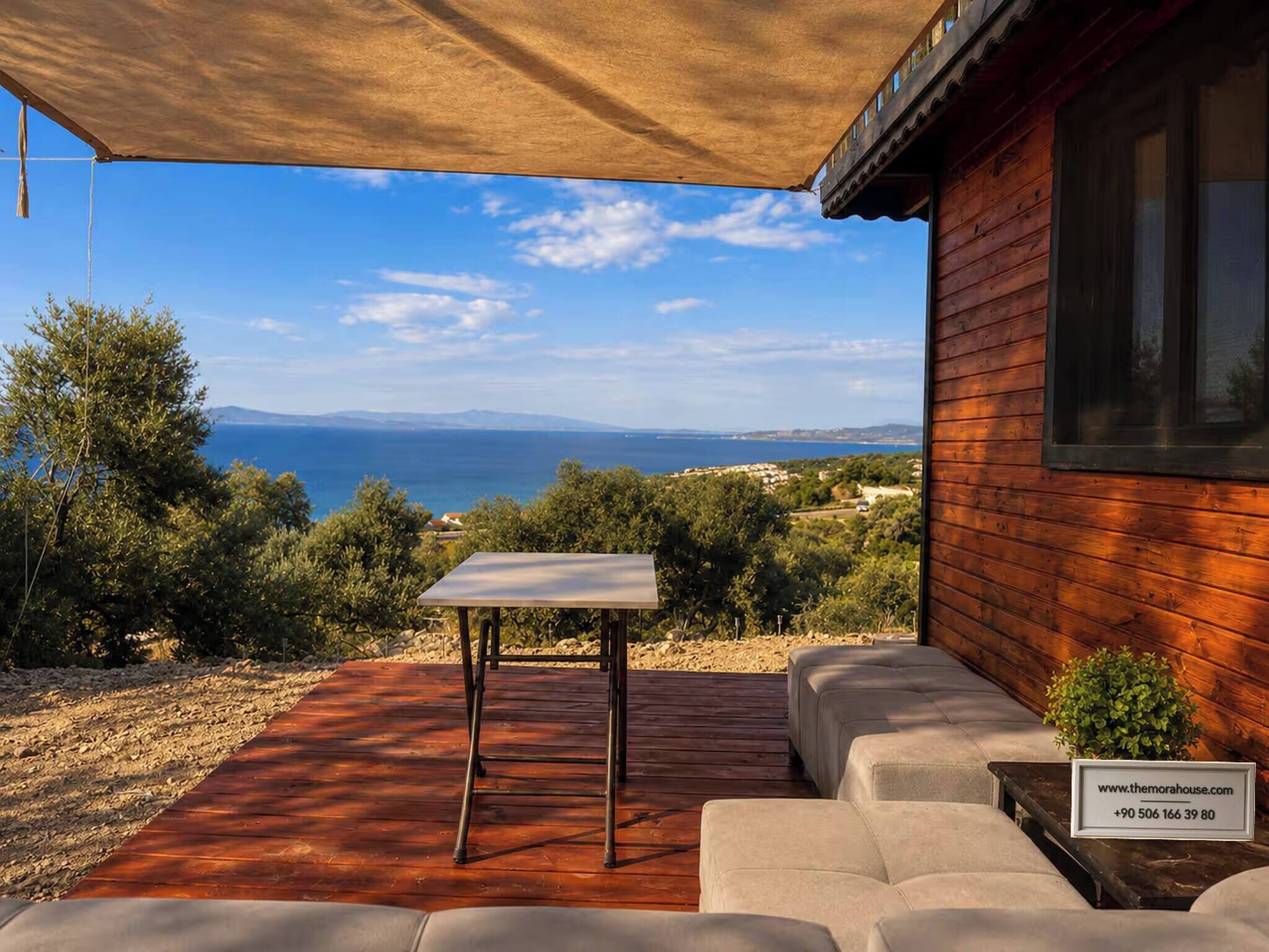 Bungalow, 1 Bedroom, Smoking, Balcony | Outdoor dining