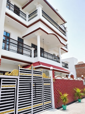 Exterior - Hotel Varuna Stay Varanasi  (Varanasi)