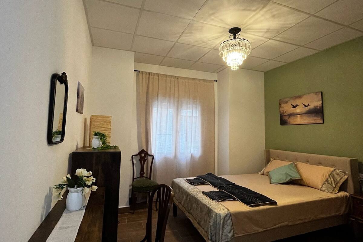 Habitación doble Deluxe | Escritorio, espacio para trabajar con laptop y wifi gratis