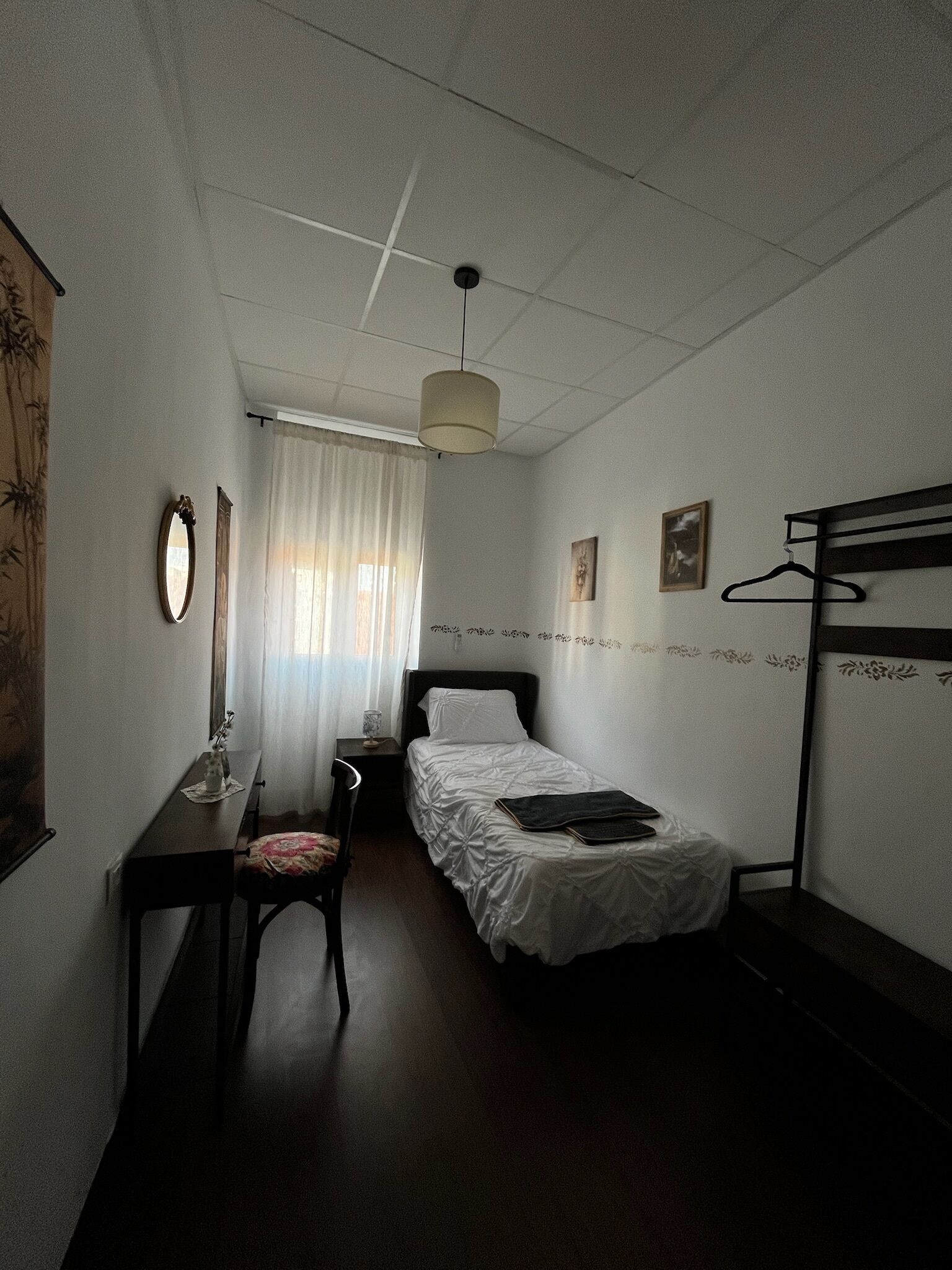Habitación individual clásica | Escritorio, espacio para trabajar con laptop y wifi gratis 