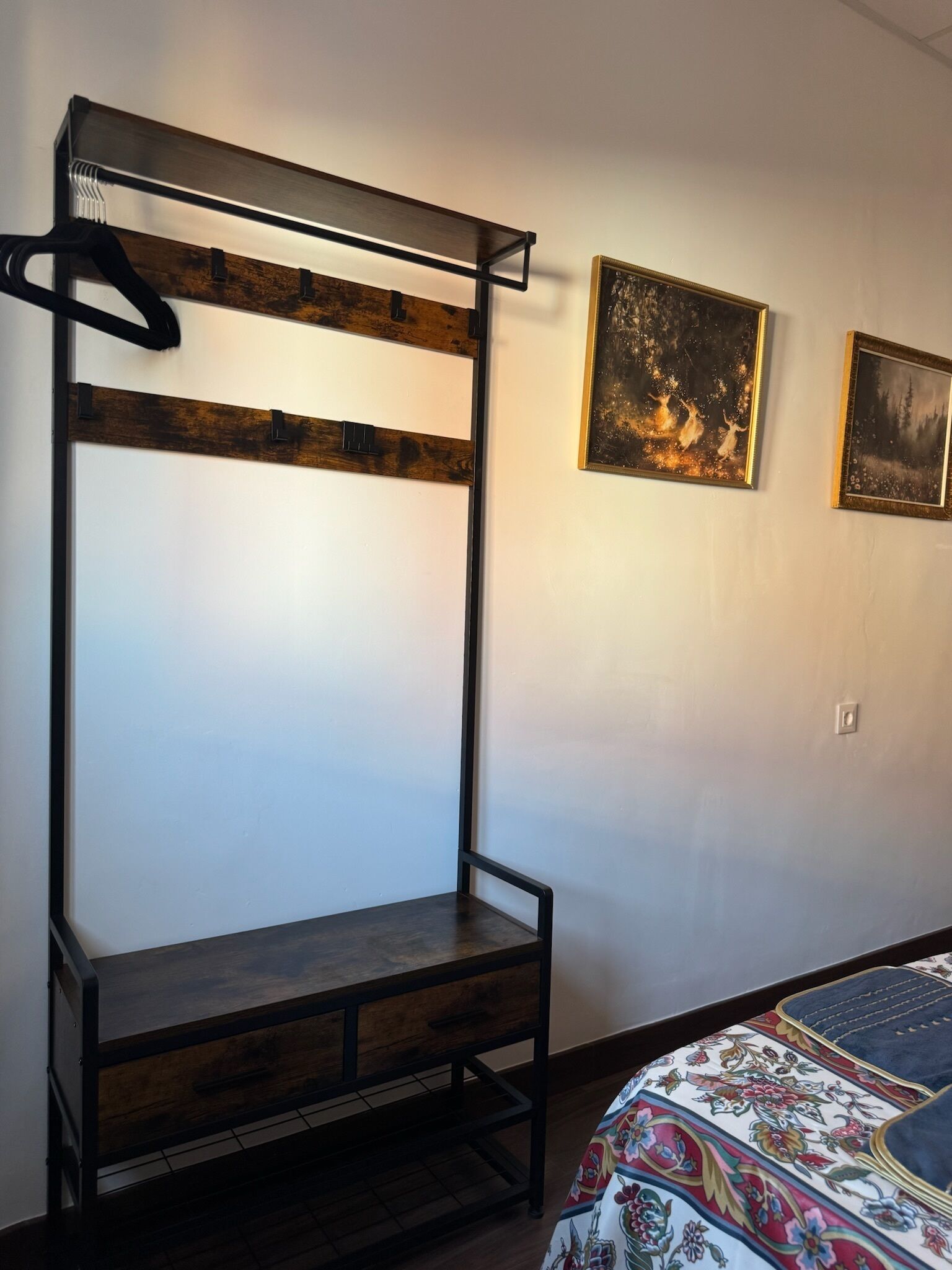 Habitación Confort con 2 camas individuales | Escritorio, espacio para trabajar con un portátil, wifi gratis